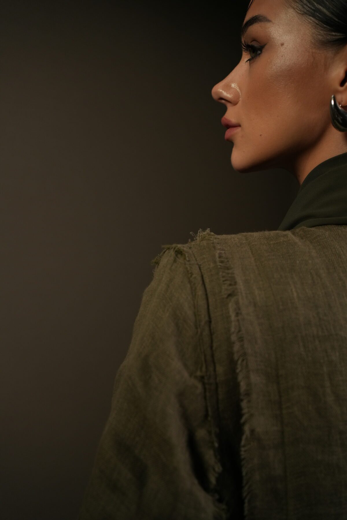 Frayed-Edge Abaya olive