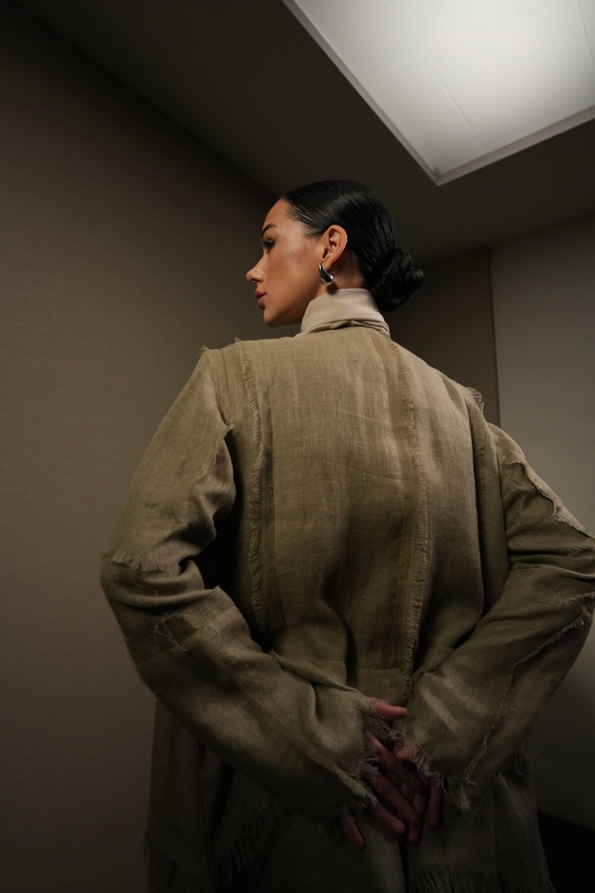 Frayed-edge Abaya beige